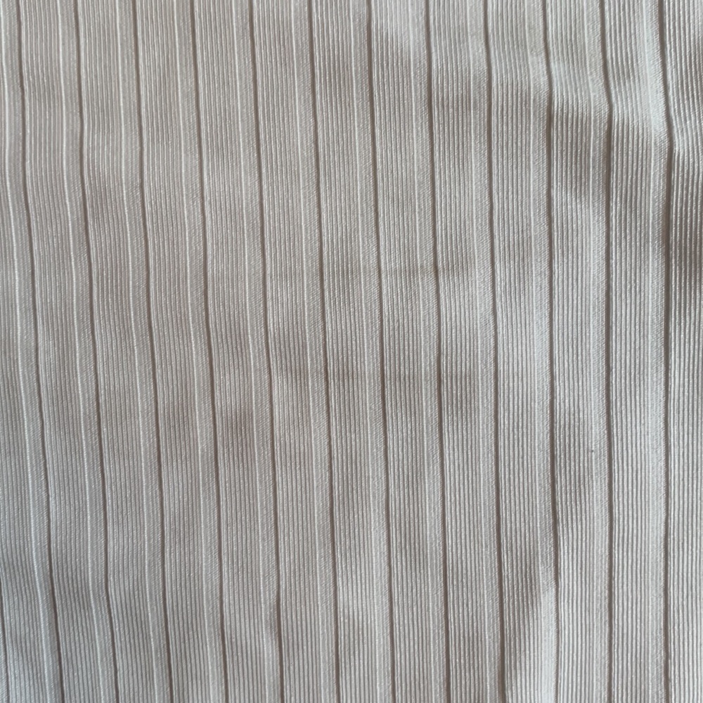 Cropped Ribbed Long Sleeve - Picture 3 of 4
